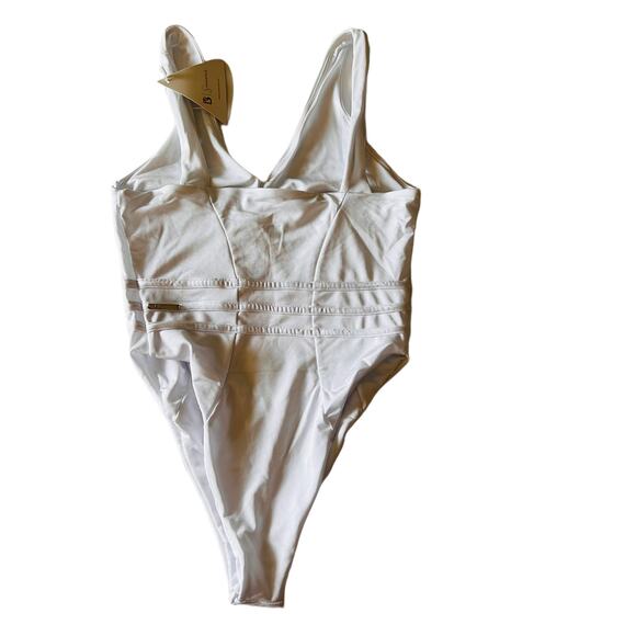 BuffBunny Collection White One Piece Swimsuit Size Small NWT - Picture 4 of 7